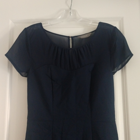 Jacqui E Classy Dress - Picture 3 of 4